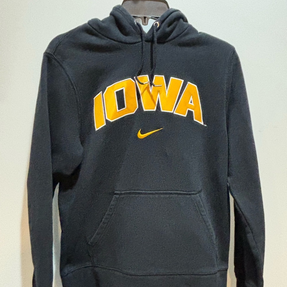Columbia and Nike Iowa Hawkeye Black and Yellow Checkered Shirt and Nike Hoodie - Picture 7 of 12